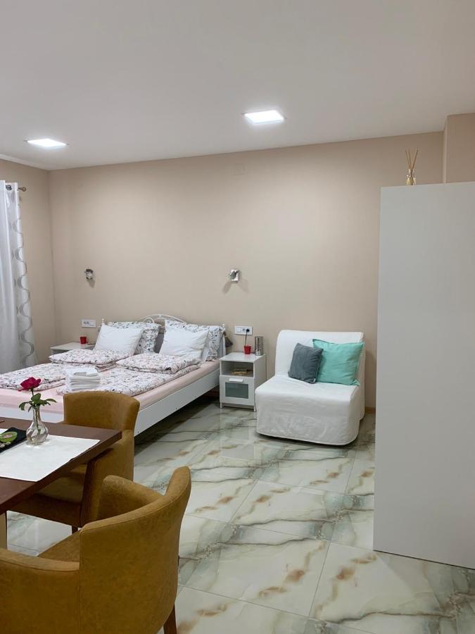 Lilly Apartment Palic Bagian luar foto